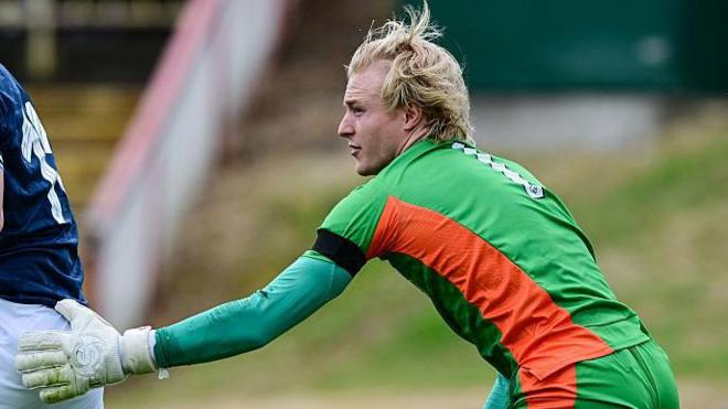 Keeper Desbois reunited with Elliot at Carlisle — Gateshead news photo