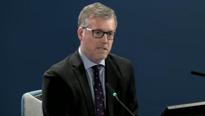 Dr Christopher Williams, Epidemiolegydd Ymgynghorol Iechyd Cyhoeddus Cymru