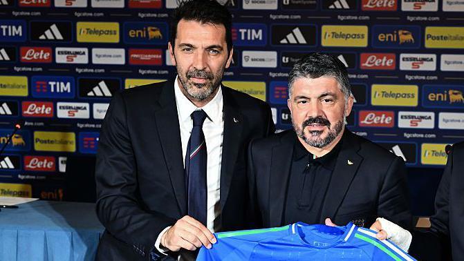 Gianluigi Buffon (left) pictured with Italy manager Gennaro Gattuso