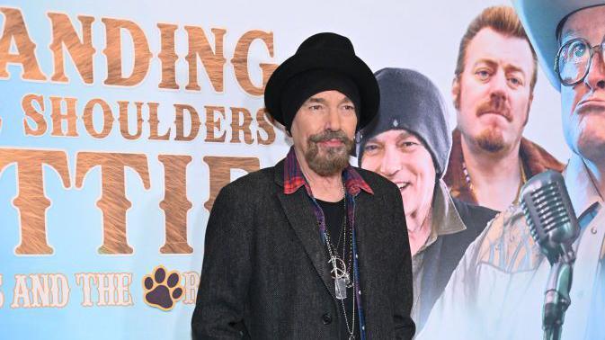 Standing on the Shoulders of Kitties star Billy Bob Thornton