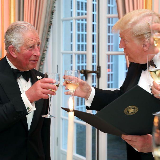 Archive photo from 2019: King Charles and President Trump cheers with two wine glasses