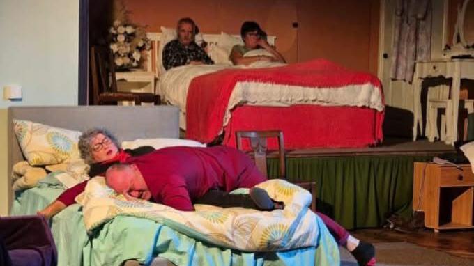 Bethan Pritchard a Steve Williams cwmni drama Llwyndyrus 2026