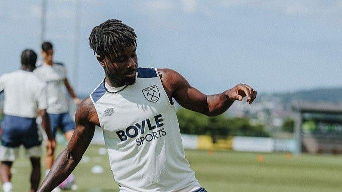 West Ham striker Maxwel Cornet