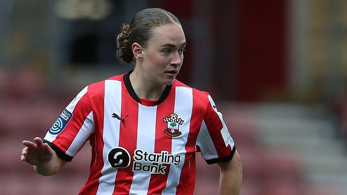 Lucia Kendall playing for Southampton