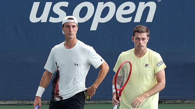 Joe Salisbury (left) and Neal Skupski (right)