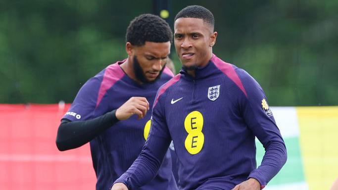 Ezri Konsa with Joe Gomez during England training