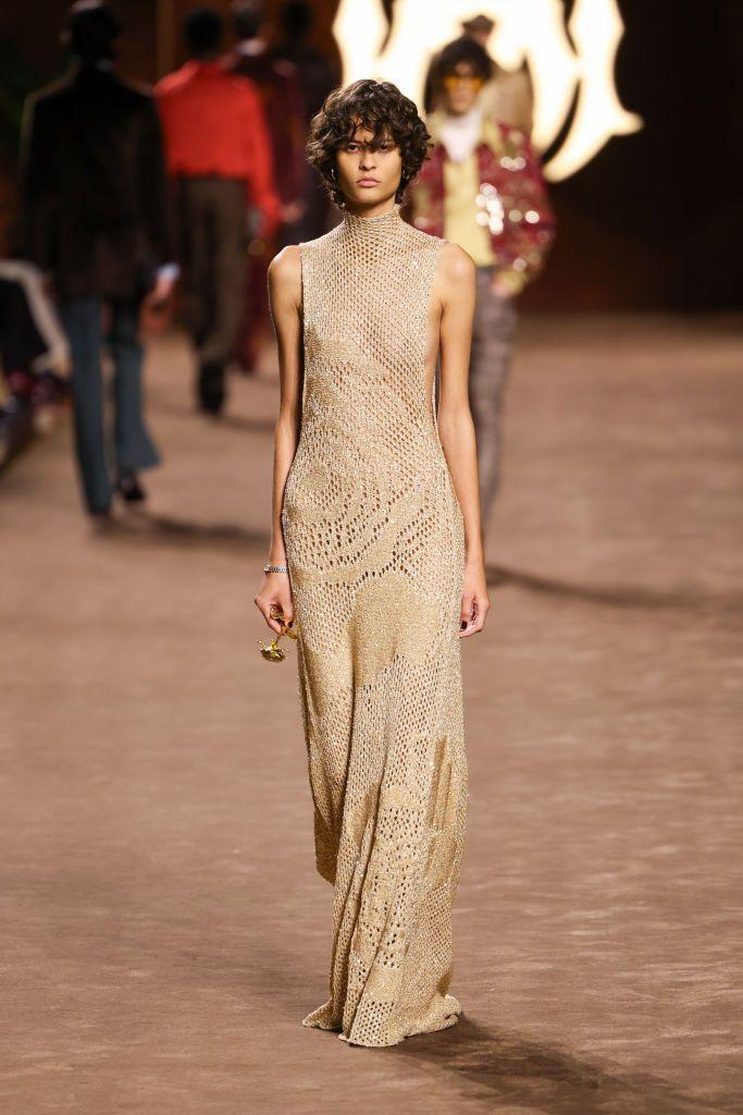 PARIS, FRANCE - JANUARY 23: A model walks the runway during the Amiri Menswear Fall-Winter 2025/2026 show as part of Paris Fashion Week on January 23, 2025 in Paris, France.