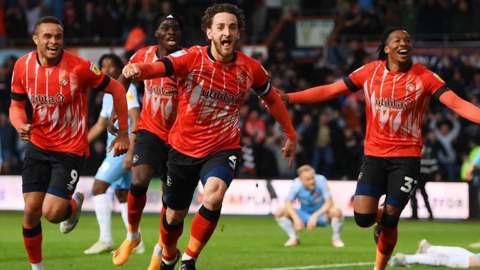 Tom Lockyer celebrating scoring Luton's second goal at Kenilworth Road 