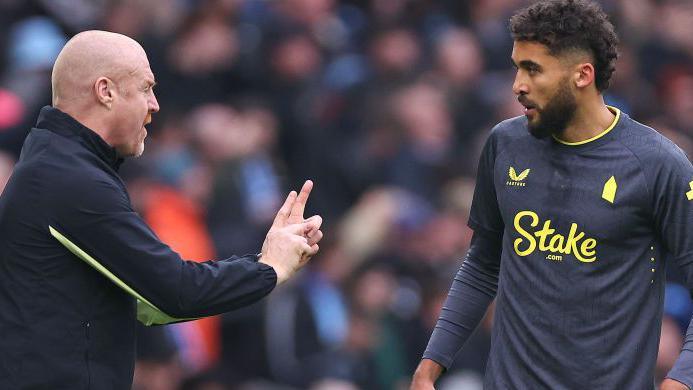 Dominic Calvert-Lewin is given instructions by Sean Dyche