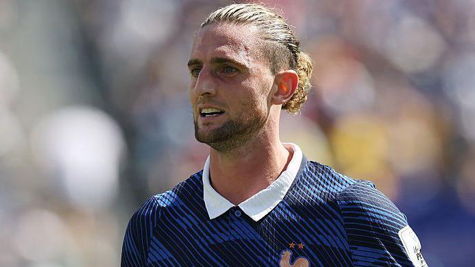 Rabiot raises concerns about MetLife Stadium pitch