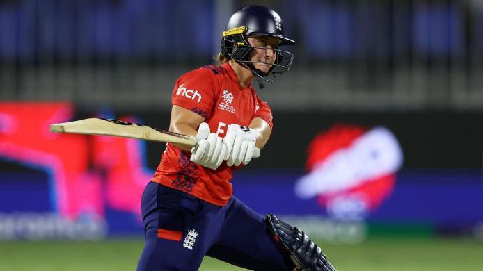 Alice Capsey batting for England