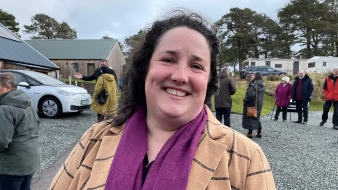 An Comhairliche Chrissie NicGilleÌosa 