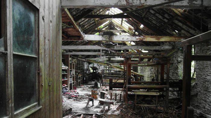 Tu mewn i un o'r hen felinau