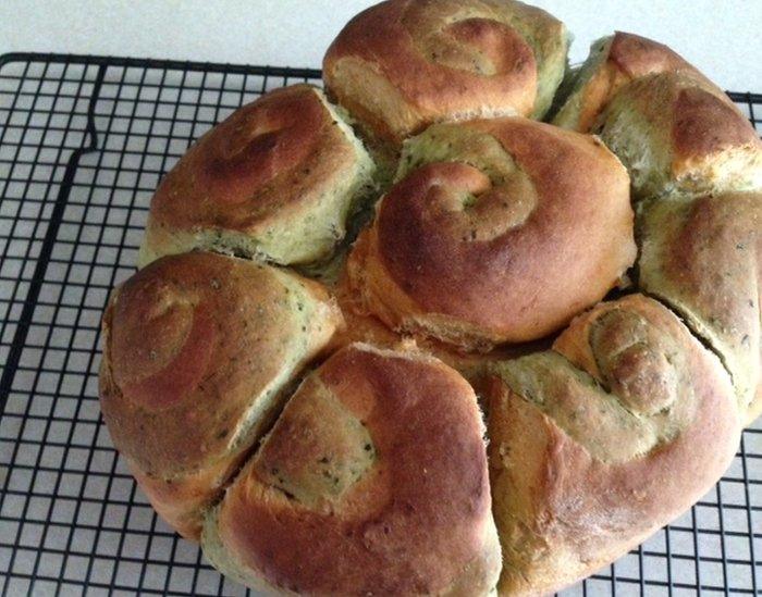 Jessica's pesto sundried tomato tear and share bread