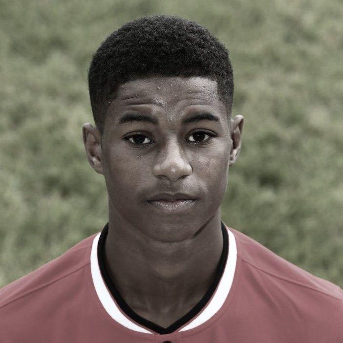 Marcus Rashford poses for under 18 team picture in 2014