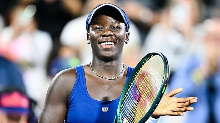Victoria Mboko of Canada celebrates a victory against Jessica Bouzas Maneiro