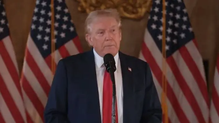 TRUMP SICK? The 78-year-old criminal sounds out of breath, nervous, at press conference — is Vance ready to take over campaign? 😬