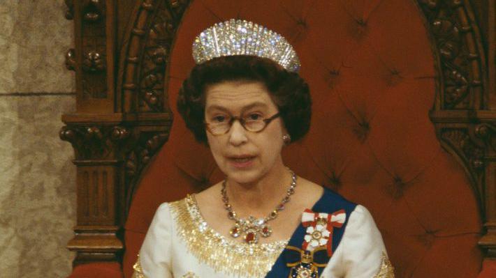 Elizabeth II gives a speech to Canada's parliament