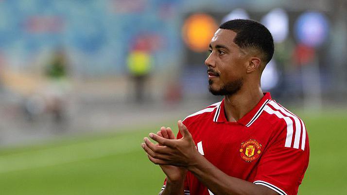 Manchester United's Youri Tielemans