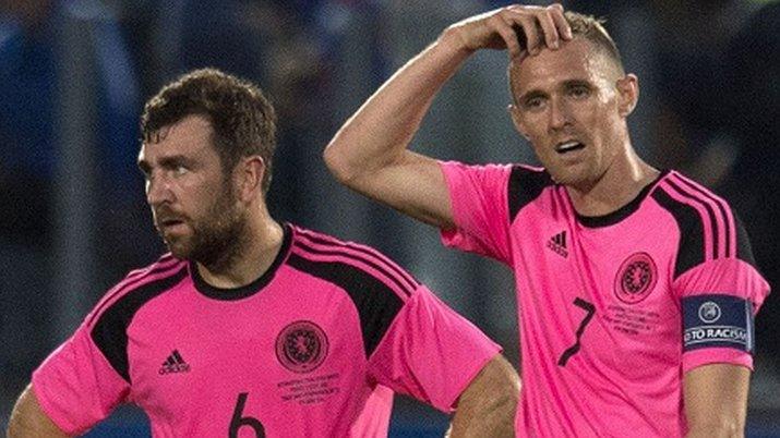 Scotland midfielders James McArthur and Darren Fletcher