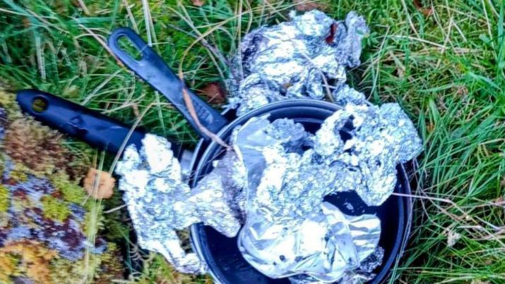 A discarded pot and scrunched up tin foil