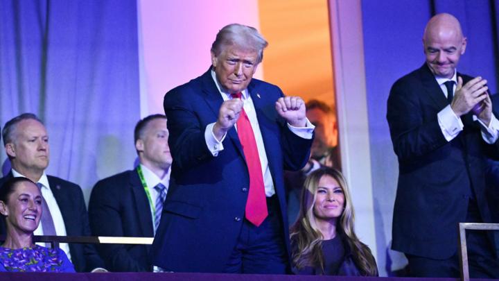 Donald Trump dancing