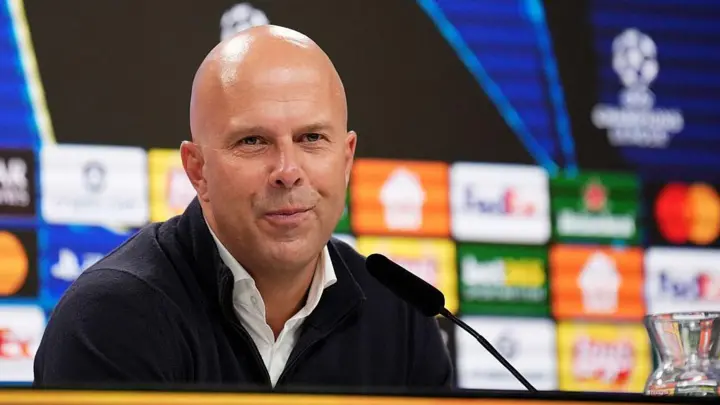 Arne Slot addressing the media before Arsenal’s trip to Sporting CP