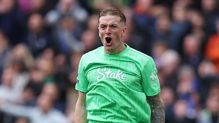 Jordan Pickford celebrating 