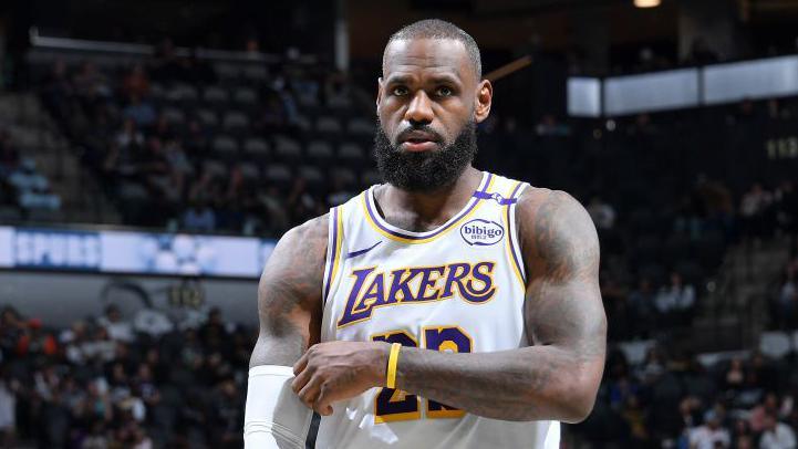 LeBron James makes history as LA Lakers down San Antonio Spurs in NBA Cup BBC Sport