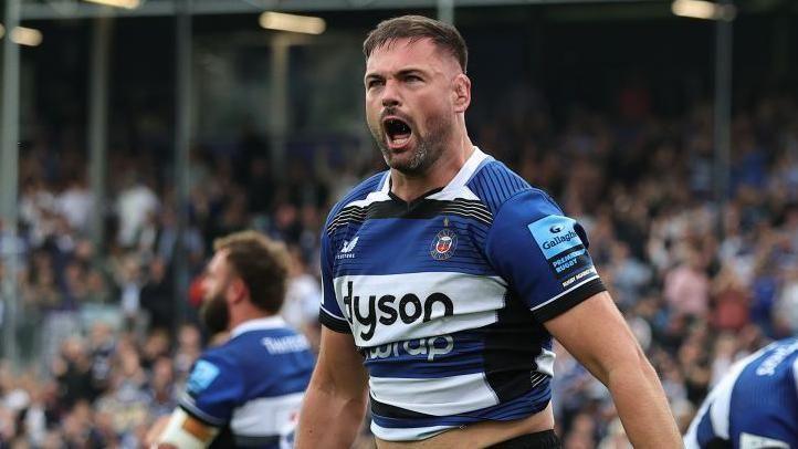 Elliott Stooke playing for Bath