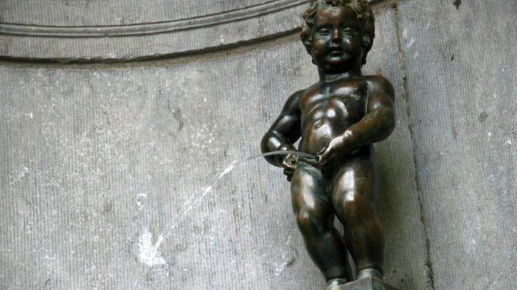 Manneken Pis fountain in Brussels