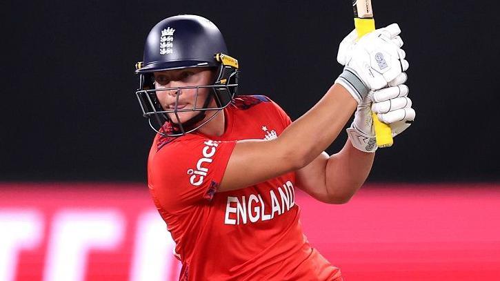 Danielle Gibson bats for England