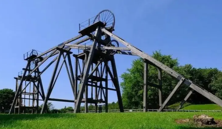 The timber colliery winch and headstocks 