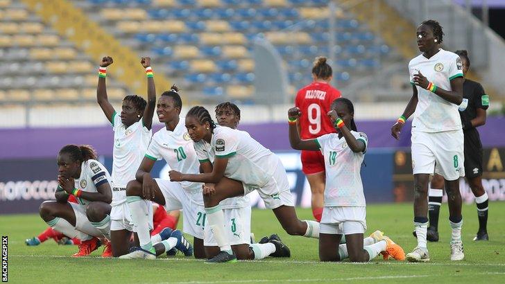 Senegal beat Tunisia on penalties