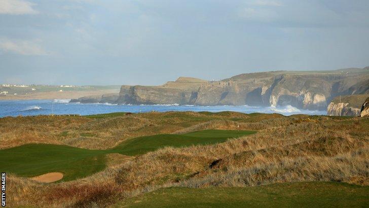 Hole 8 Dunluce 430 yards par-4