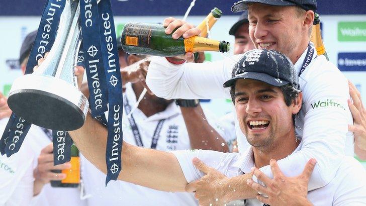Alastair Cook and Joe Root of England celebrate