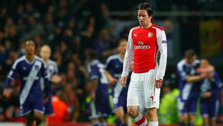 Arsenal's Tomas Rosicky reacts after Anderlecht come from 3-0 behind to draw 3-3 at Arsenal