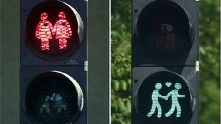 Gay-themed traffic lights