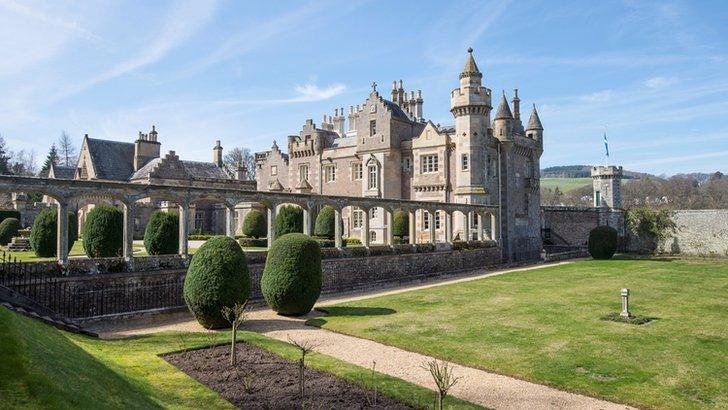 Abbotsford House