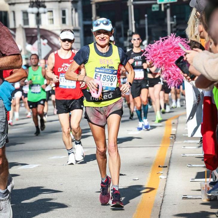 Beks yn rhedeg marathon Chicago