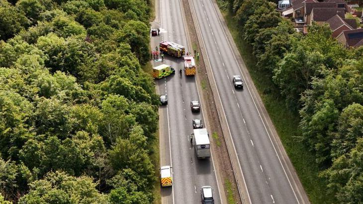 Emergency services on the dual carriageway