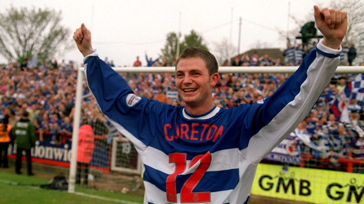 Jamie Cureton celebrates Reading's promotion to the First Division in 2002