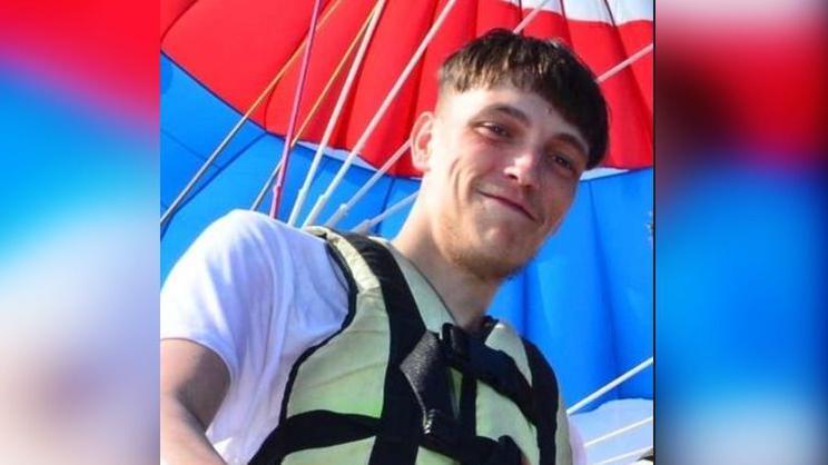  Liam Woolford, 22 oed