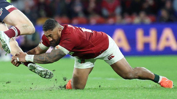 Bundee Aki