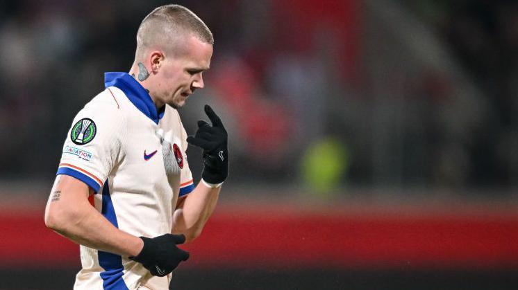 Mykhailo Mudryk facing Heidenheim in the Conference League