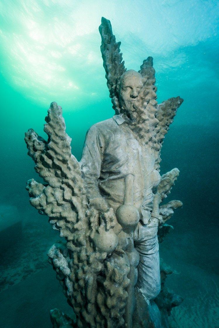 underwater-sculpture.