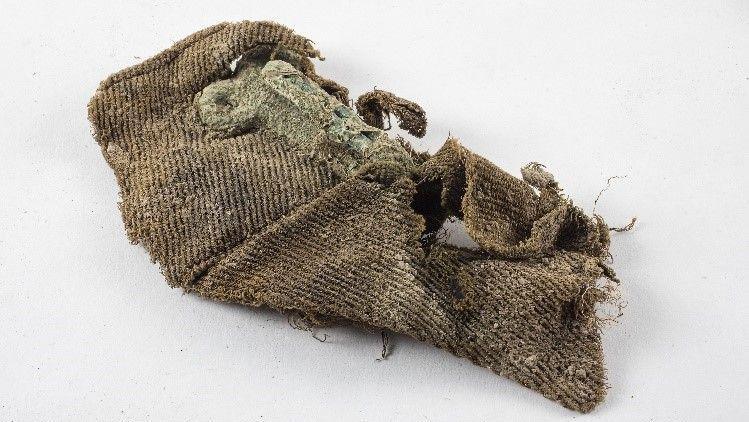 A scrap of uniform found with Lt. Wordsworth which is now part of the Soldiers of Oxfordshire Museum collection.