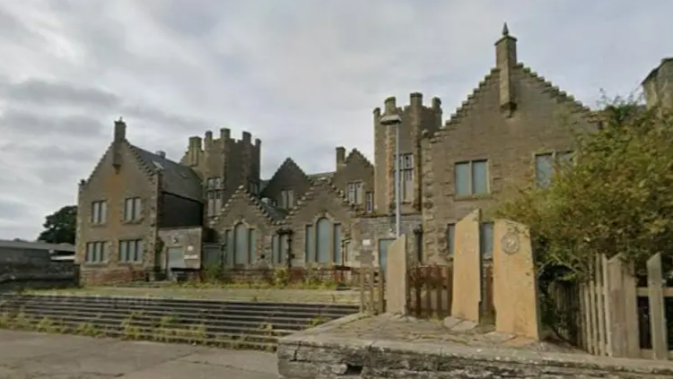 Seann Àrd-sgoil Inbhir Ùige