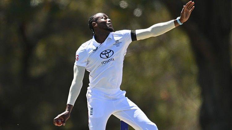 Jofra Archer bowls at Lilac Hill