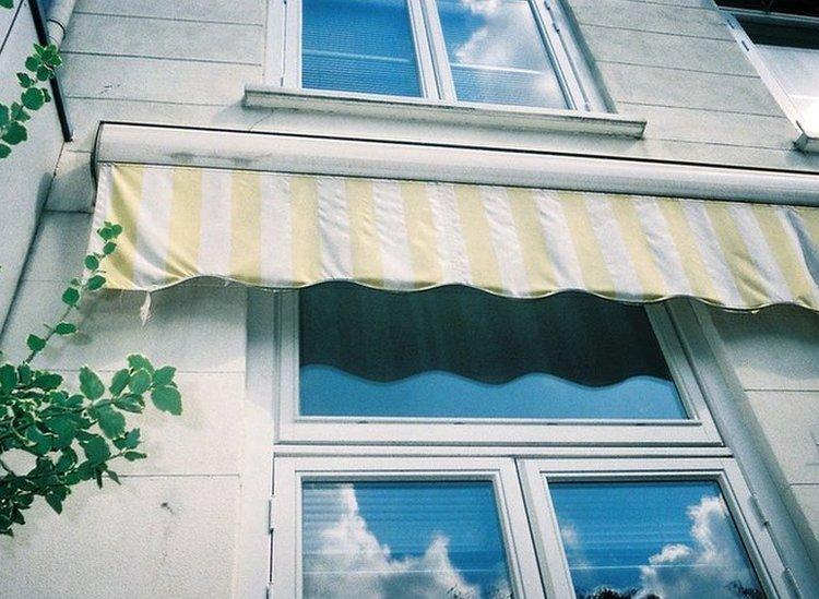 Reflection in windows